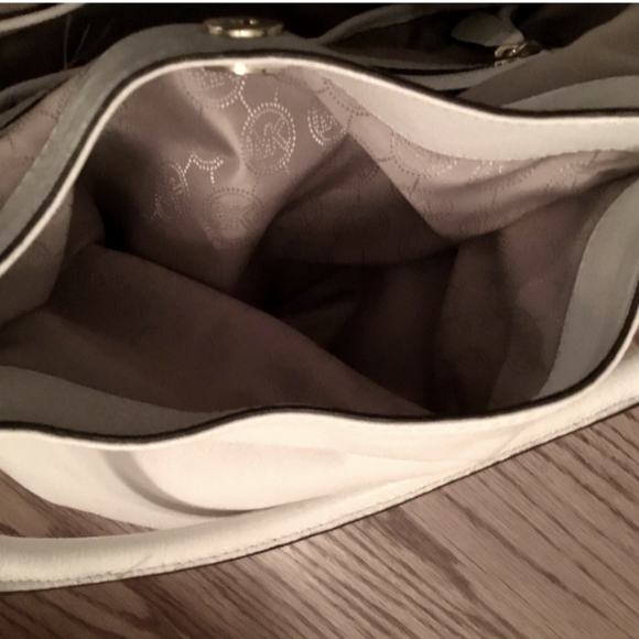 Michael Kors White Vanessa - Picture 2 of 9